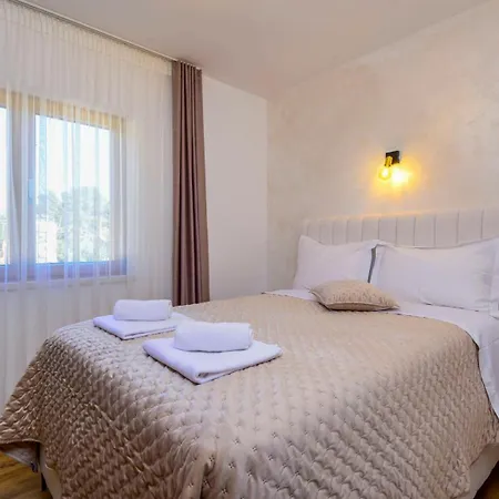 בית נופש Grand View אורביץ