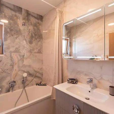 Grand View * أوروبيتش