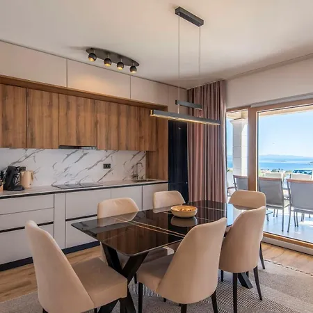 Grand View Orebic